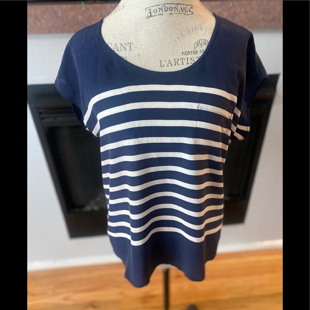 Short sleeve silk top